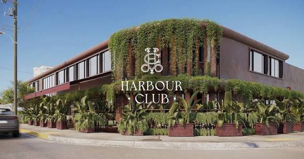 HARBOUR CLUB x MONARCH